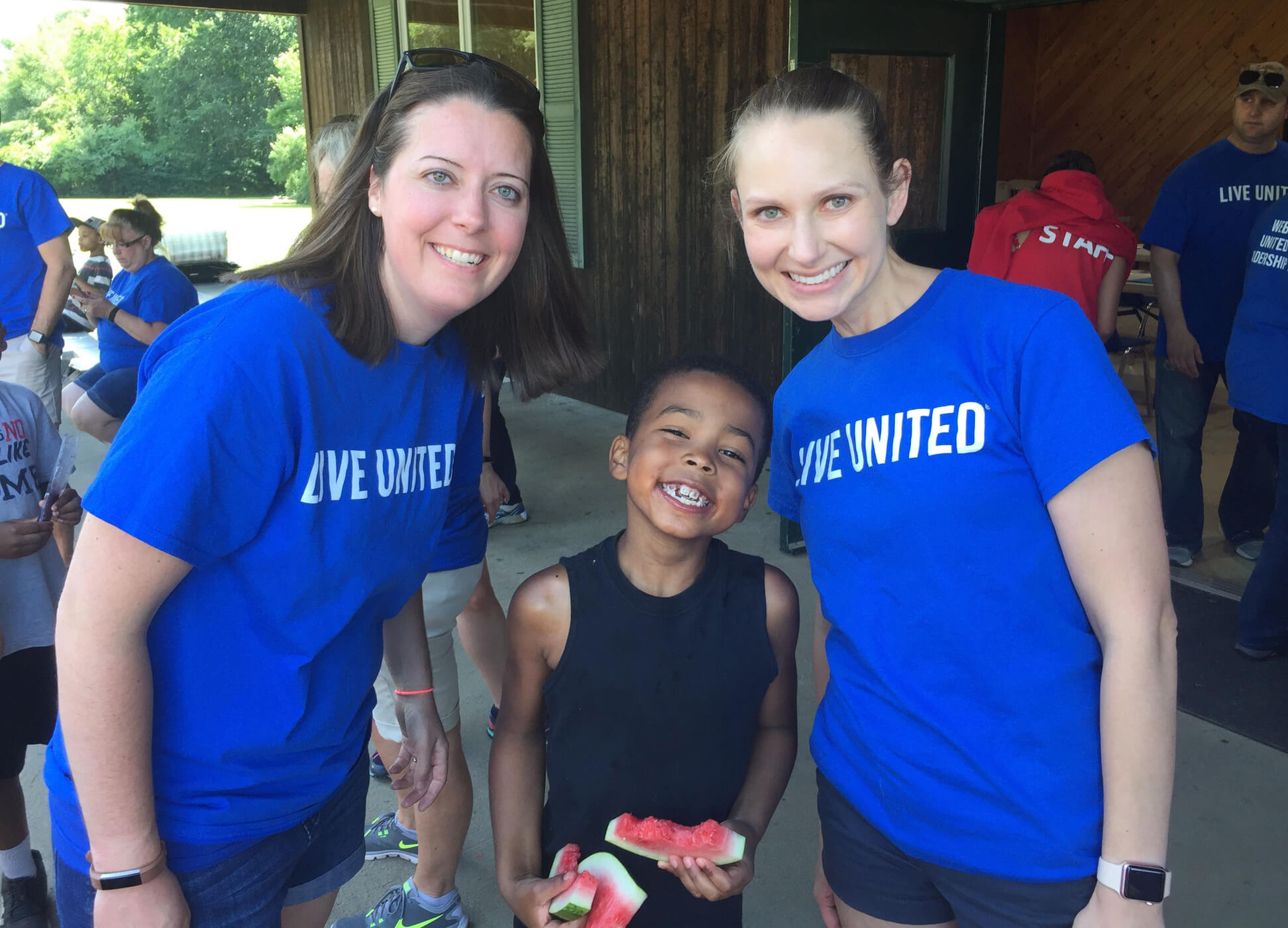 Webster Bank volunteers with United Way