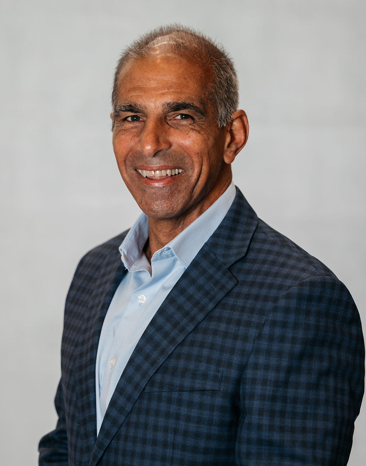 Headshot of Samuel Hanna